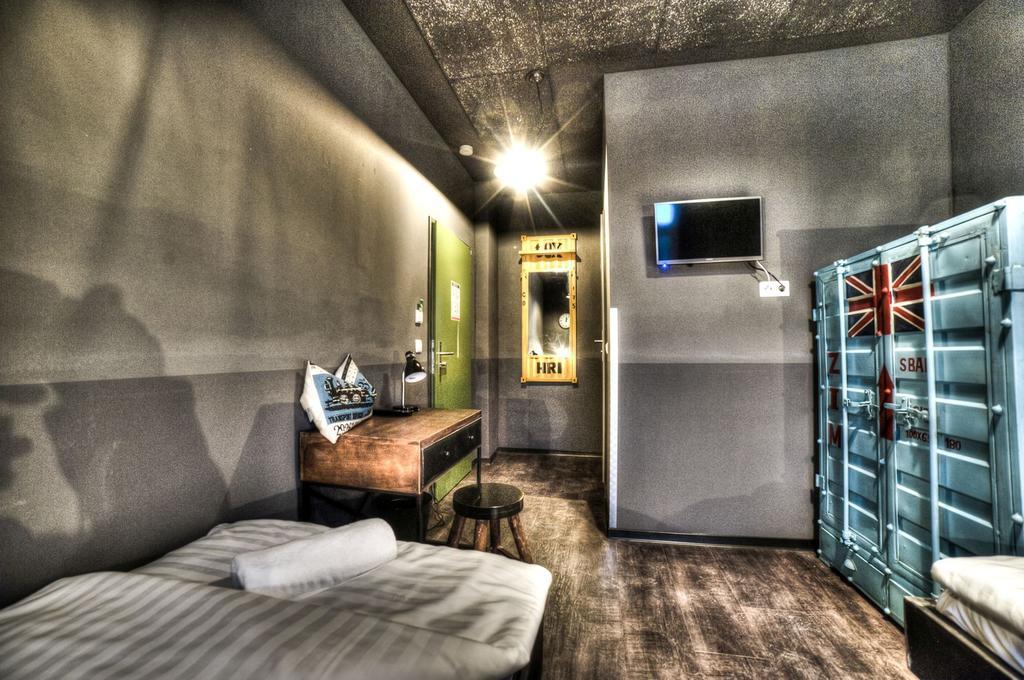 Hostel Am Bahnhof Suhl Dış mekan fotoğraf